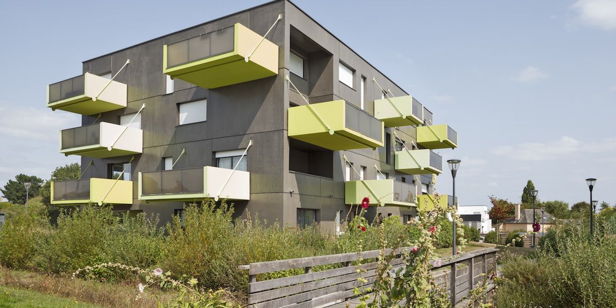 Les Champs Bleus Vezin - bâtiment balcon jaunes - Projet Territoires-Rennes