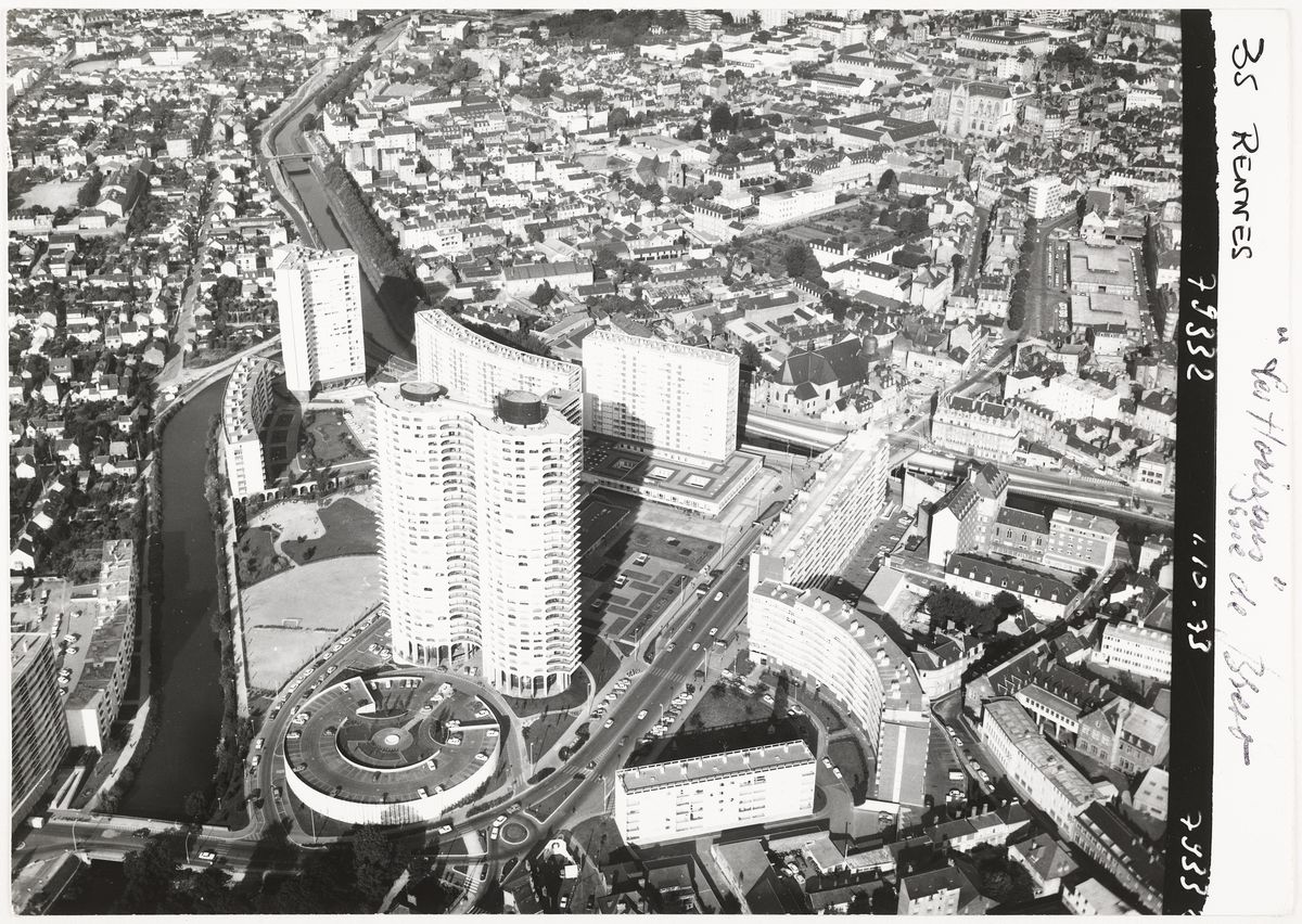 Rennes les Horizons rue de Brest - Créations Artistiques Heurtier (Photographe) ; 1er octobre 1973